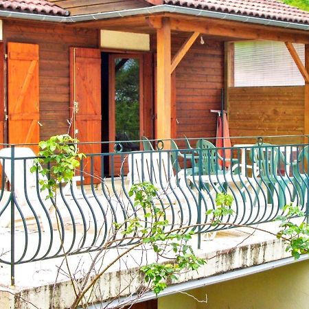 Chalet Charmant A Saint-Gerons Avec Piscine Partagee Kültér fotó