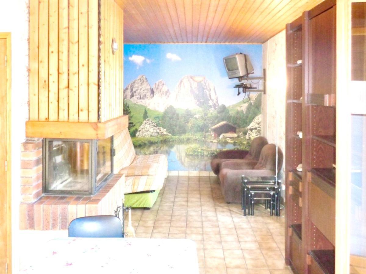 Chalet Charmant A Saint-Gerons Avec Piscine Partagee Kültér fotó