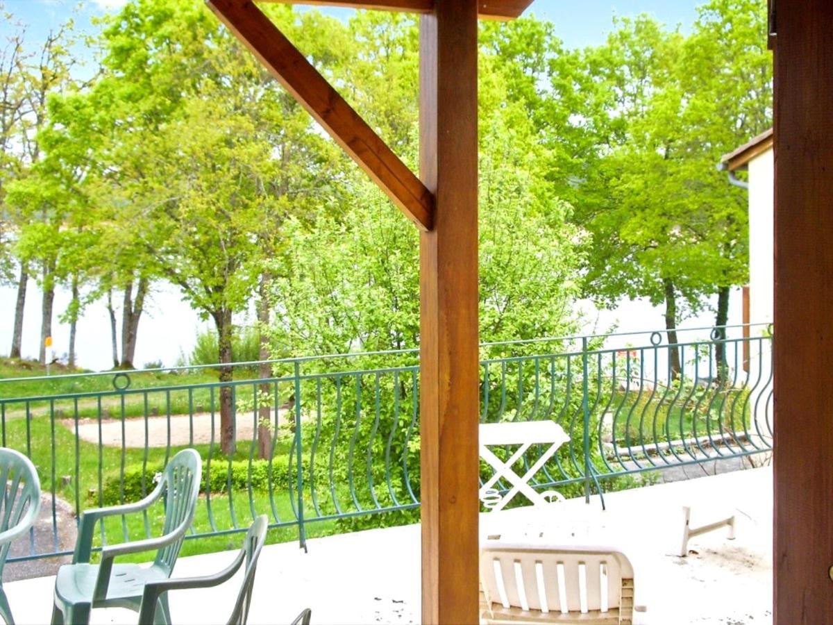 Chalet Charmant A Saint-Gerons Avec Piscine Partagee Kültér fotó
