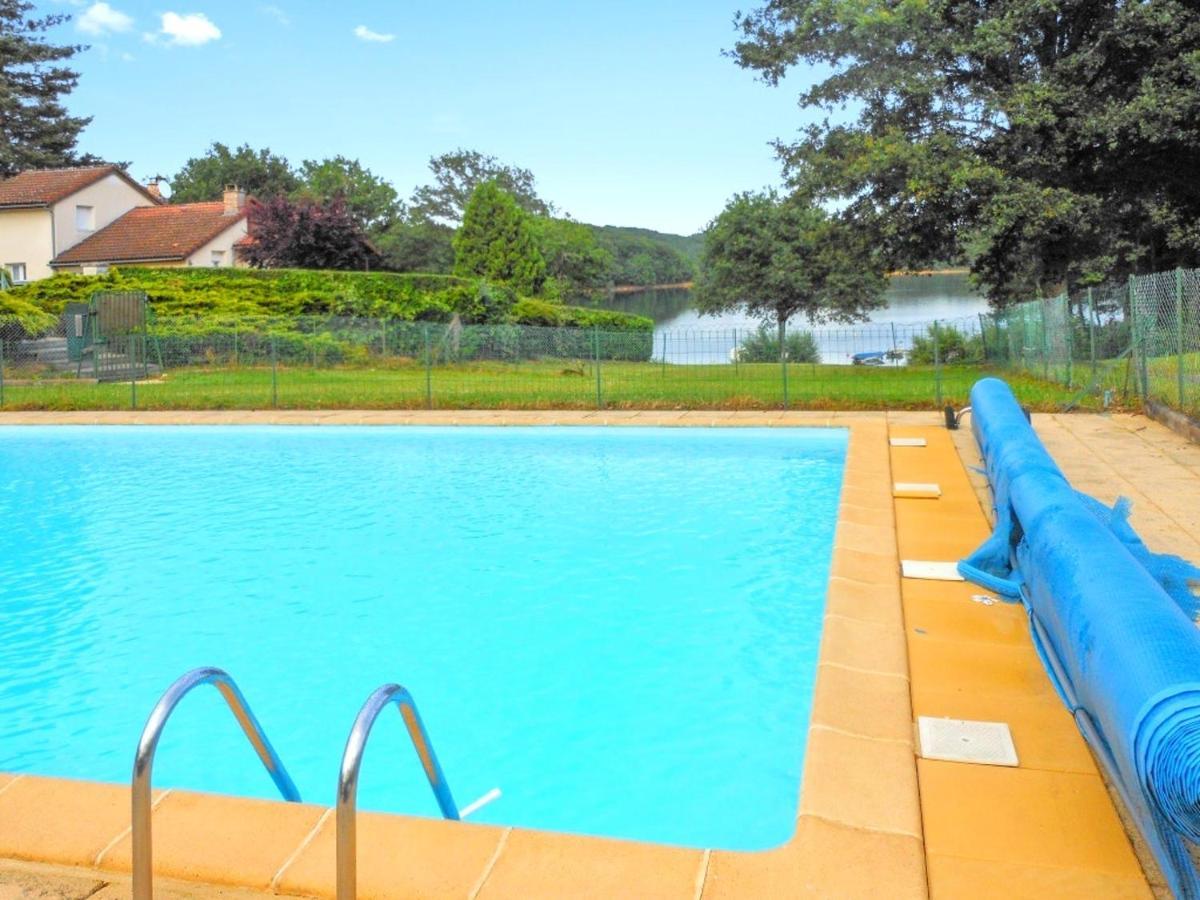 Chalet Charmant A Saint-Gerons Avec Piscine Partagee Kültér fotó