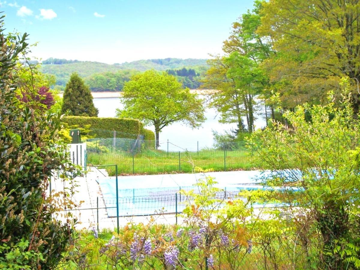 Chalet Charmant A Saint-Gerons Avec Piscine Partagee Kültér fotó