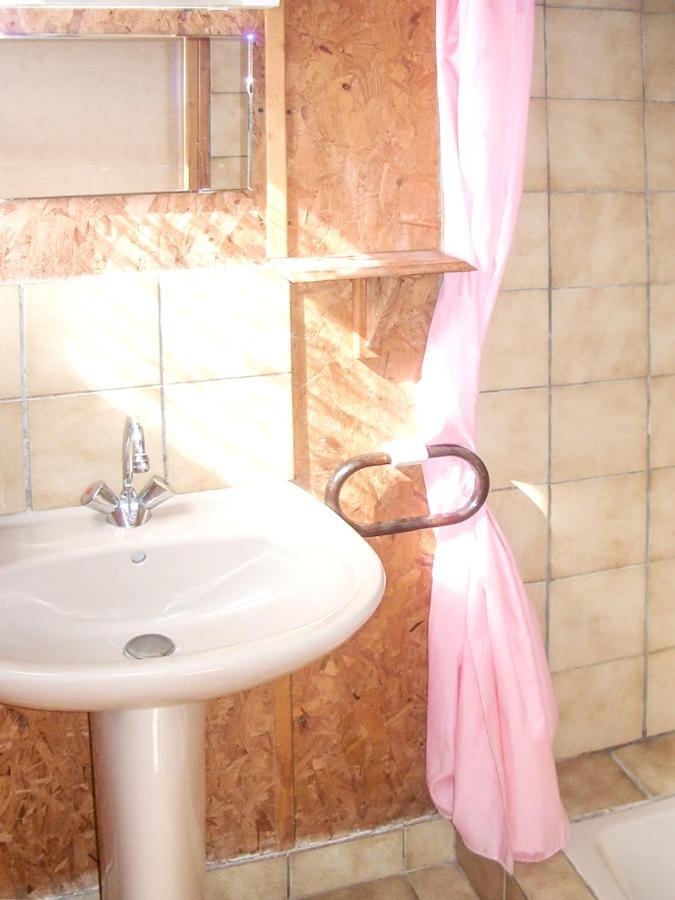 Chalet Charmant A Saint-Gerons Avec Piscine Partagee Kültér fotó